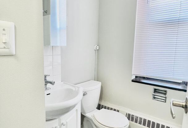 Studio, 1 bath, 320 sqft, $800, Unit # 607