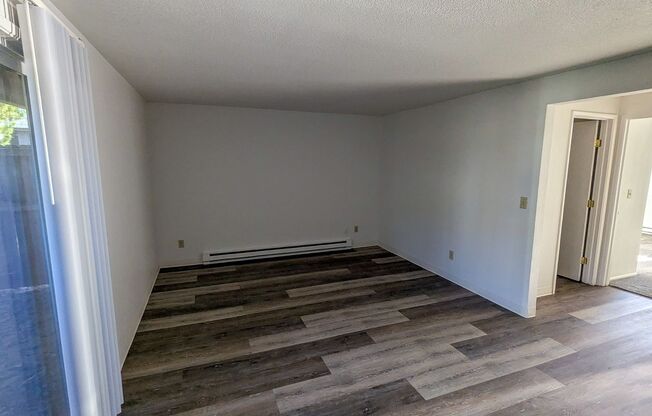 2 beds, 1 bath, 889 sqft, $1,295, Unit 41