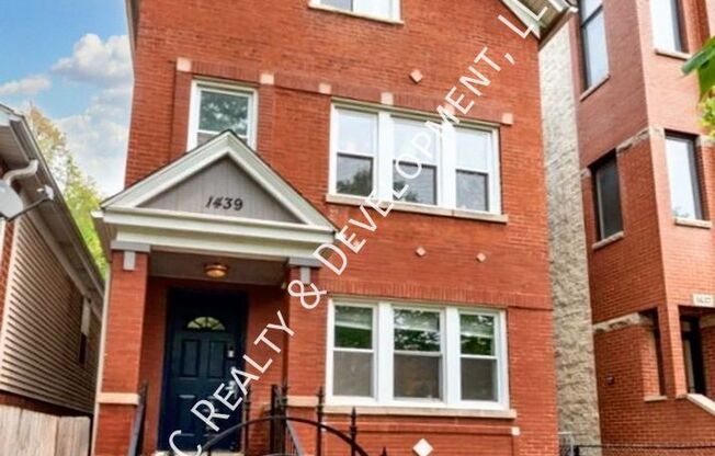 1439 N. Artesian Ave.