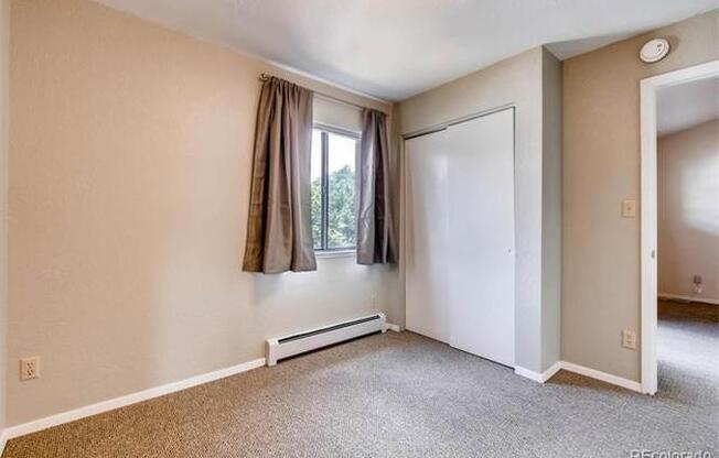 2 beds, 1 bath, $1,895