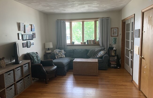 64 GARRISON AVE