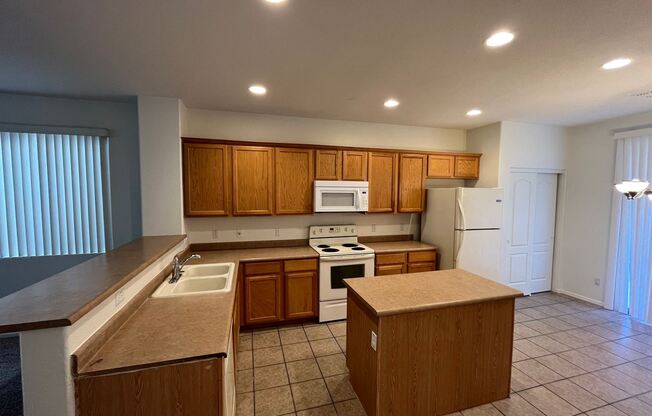 3681 E TEMECULA WAY