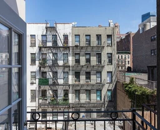 3 beds, 1 bath, $6,495, Unit 4A