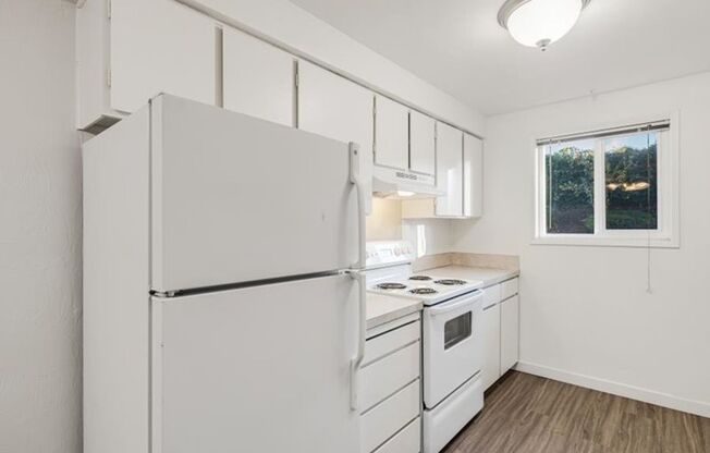 2 beds, 1.5 baths, 1,100 sqft, $1,695, Unit 9