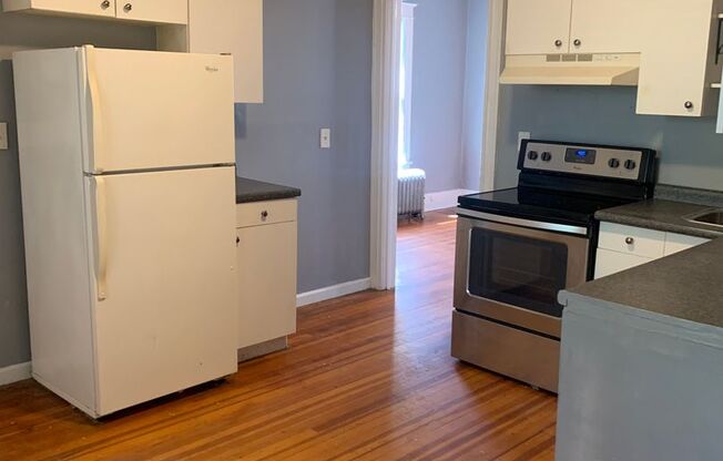 3 beds, 1 bath, $1,000, Unit 56 KREISEL TER.