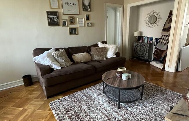 1 bed, 1 bath, $2,000, Unit 1201