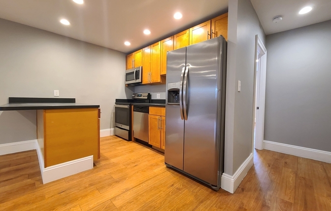 1 bed, 1 bath, 675 sqft, $2,400, Unit 2C