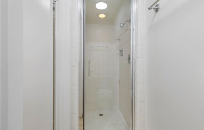 2 beds, 2 baths, 1,075 sqft, $2,885, Unit 204