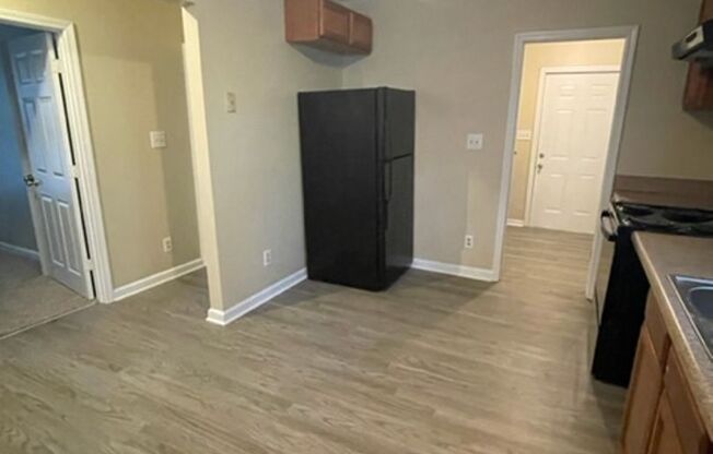 3 beds, 2 baths, $1,495