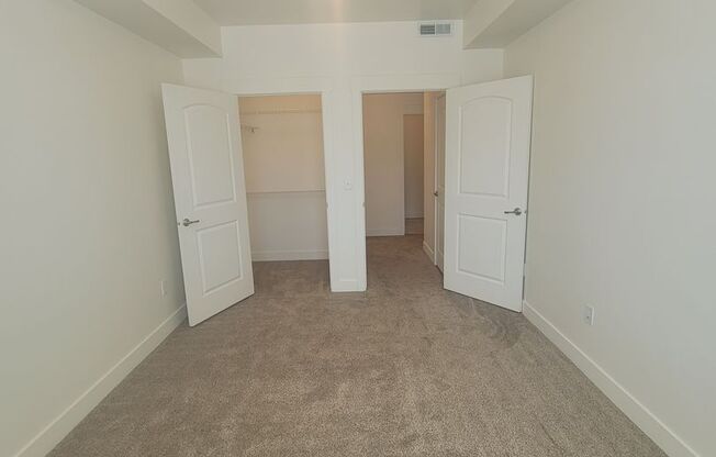 2 beds, 2 baths, 1,185 sqft, $1,600, Unit 330