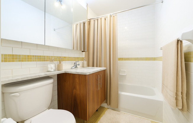 2 beds, 1 bath, 900 sqft, $5,000, Unit 6K