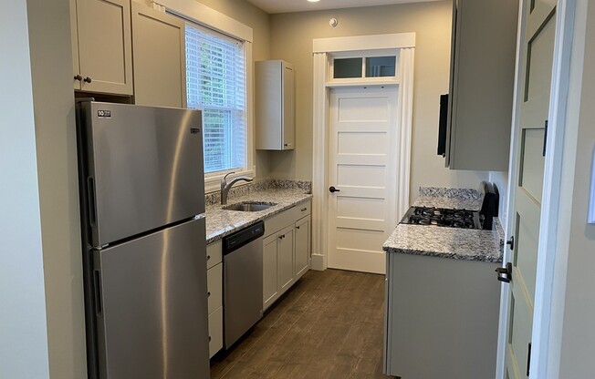 1 bed, 1 bath, 561 sqft, $1,750, Unit 4