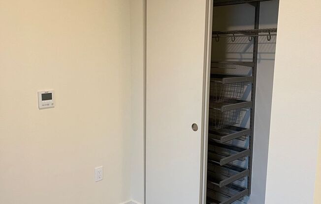 2 beds, 1 bath, 660 sqft, $2,895, Unit 210