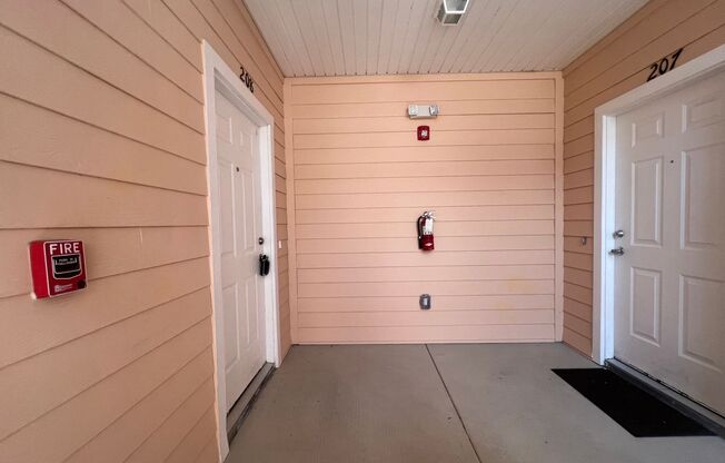 Stylish 3 Bedroom, 2 bath Condo with Wooded Views & Resort Vibes in Summer Key!!