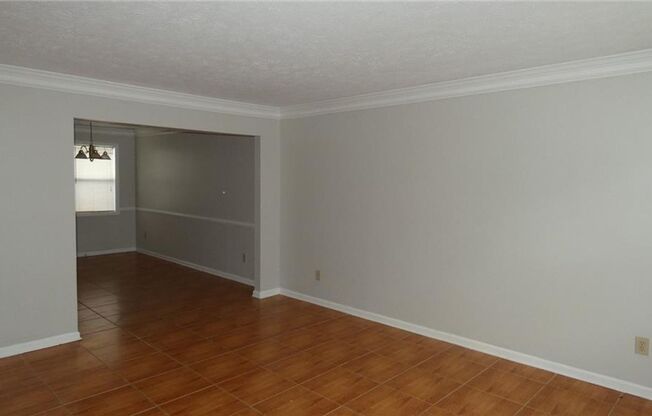 Downtown Sugar Hill Townhome - 2 bed/1.5 bath end unit