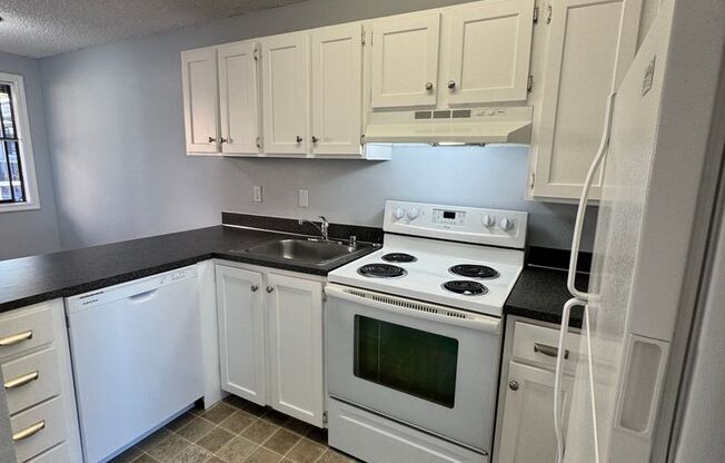 1 bed, 1 bath, $1,125, Unit 45