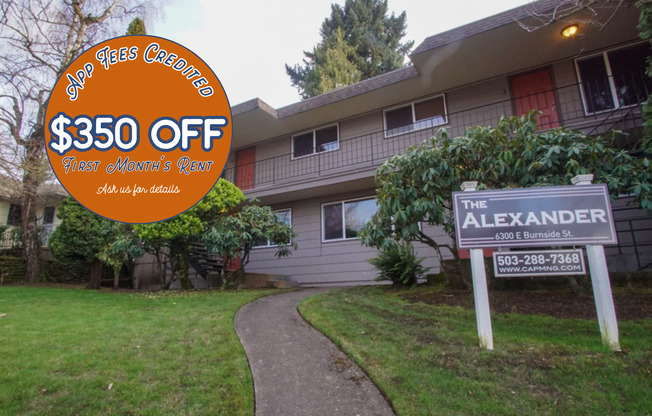FALL SPECIALS: Mid-Century Modern 2 Bedroom & Great Location!