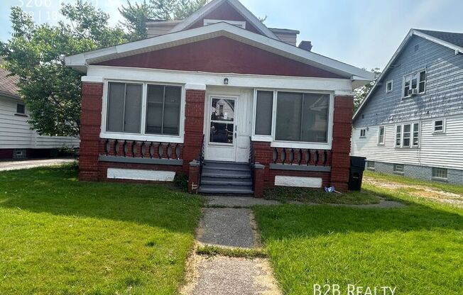 3206 E 135 ST