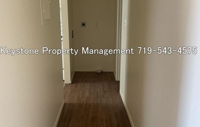 2 beds, 1 bath, $1,050, Unit 1026