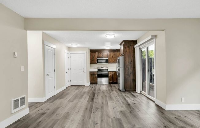 2 beds, 1 bath, 880 sqft, $1,395, Unit #1