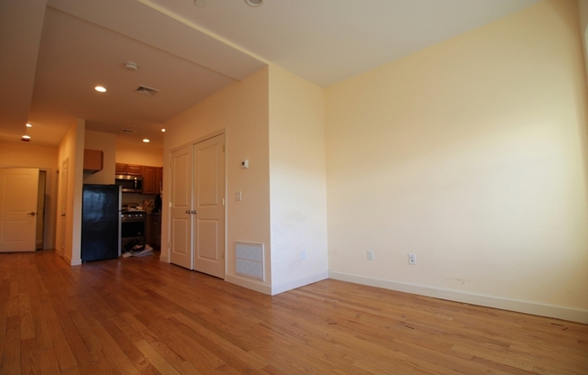 140 UN ST