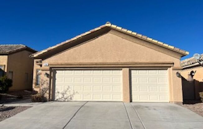 3 Bedroom located in Rhodes Ranch!!