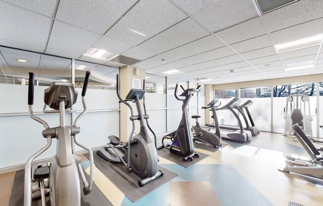 2 beds, 2 baths, 873 sqft, $1,810, Unit 601 W 11th Ave