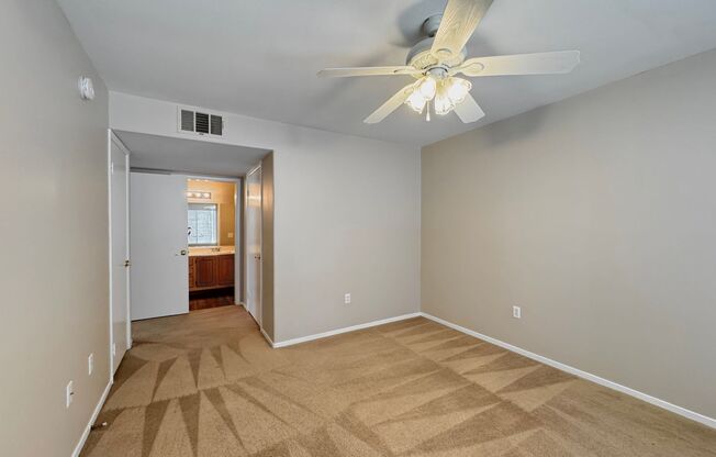 2 beds, 2 baths, $1,210, Unit # 2089