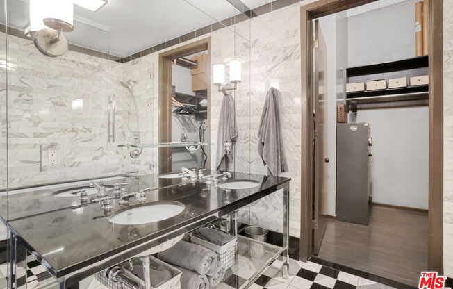 1 bed, 1 bath, 1,560 sqft, $7,500, Unit 1007