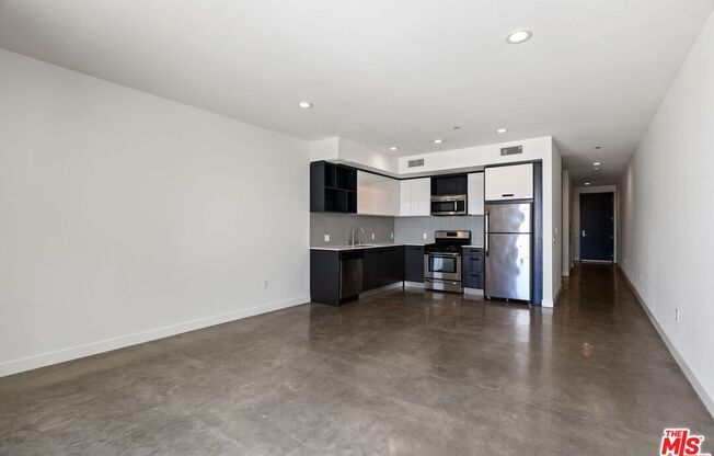 10810 Palms Blvd.