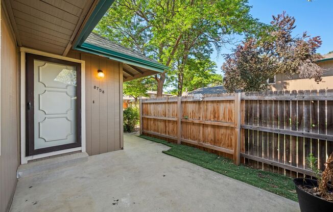 Comfort, Convenience & Style in the Heart of Greenwood Village