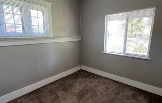 3 Bedroom House on Jefferson St Near Downtown, Campus, and More!