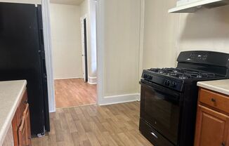 3 beds, 1 bath, $1,395, Unit Apt. 2