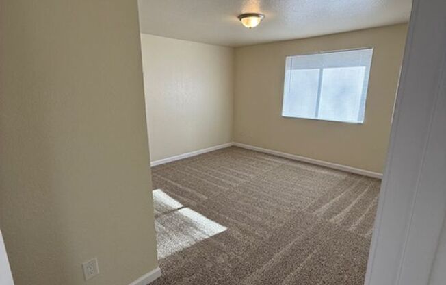 2 beds, 2 baths, 1,100 sqft, $1,525, Unit 183-114