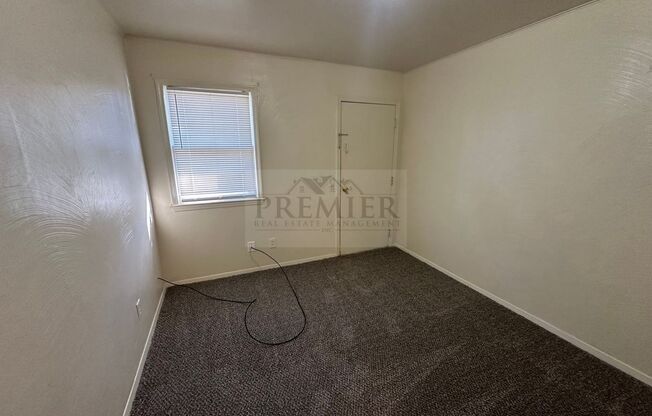 2 beds, 1 bath, $950, Unit MBB-2