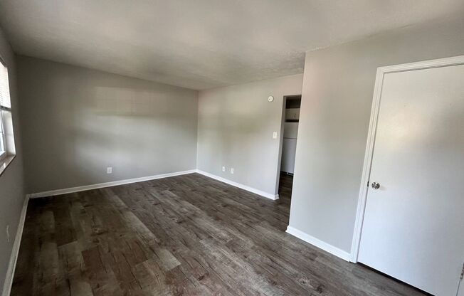 1 bed, 1 bath, $1,050, Unit Sylvia-20