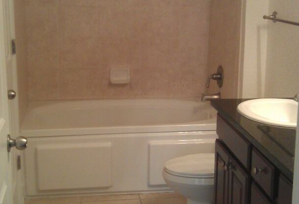 2 beds, 2 baths, 1,168 sqft, $1,600, Unit 1107