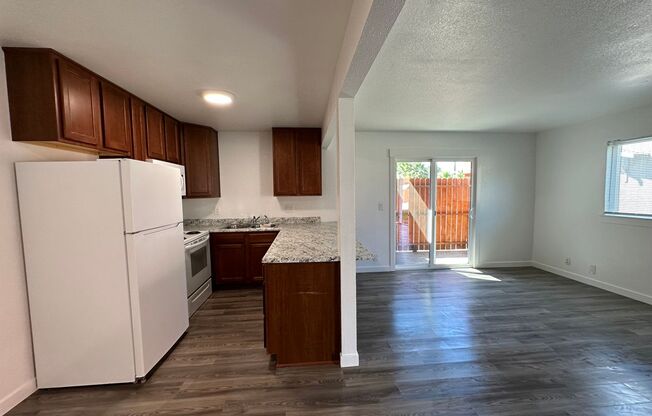 2 beds, 1.5 baths, $1,295