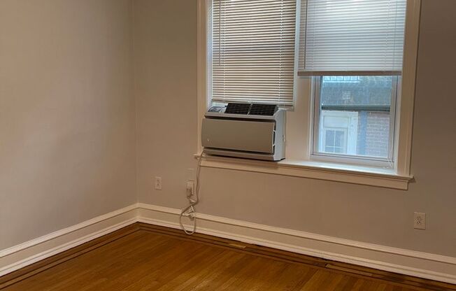 2 beds, 1 bath, 600 sqft, $1,395, Unit 3J