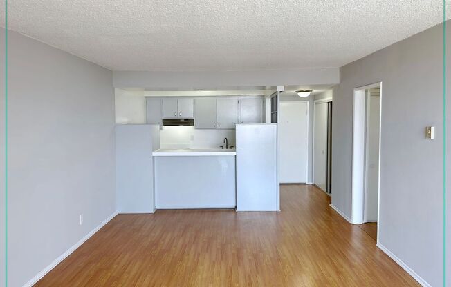 1 bed, 1 bath, 666 sqft, $1,900, Unit E204