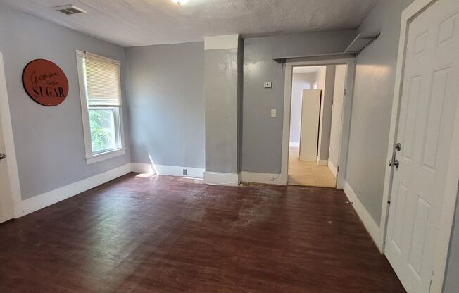 2 beds, 1 bath, $850