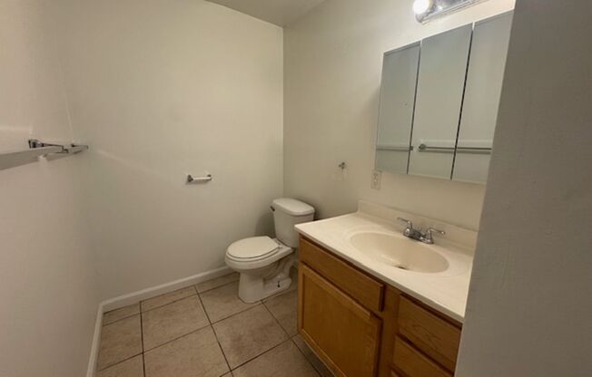 3 beds, 1 bath, 810 sqft, $1,590, Unit 732 S. Millvale Ave. #A1