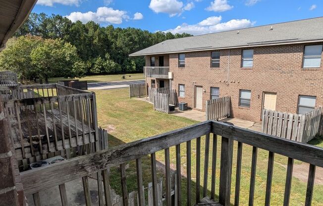 2 beds, 1 bath, 855 sqft, $1,099, Unit 3364-17