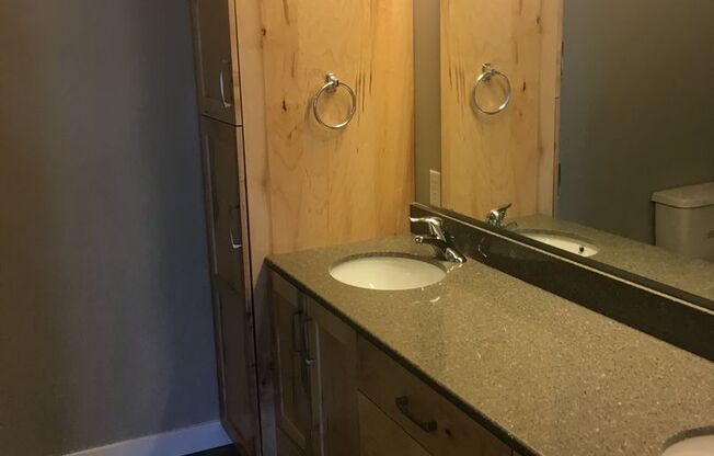 2 beds, 2.5 baths, $2,195, Unit 315