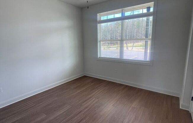 1 bed, 1 bath, 859 sqft, $1,600, Unit B103