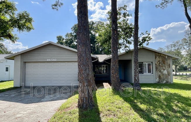 15720 COUNTRY LK DR