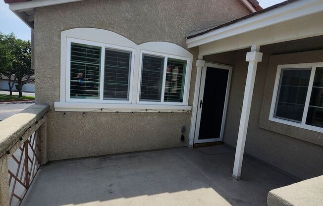 2beds/2bath Condo near Victoria Gardens!