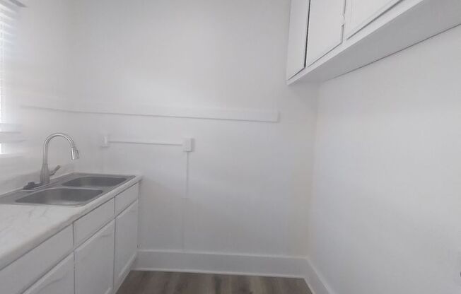 1 bed, 1 bath, 630 sqft, $1,695, Unit 12