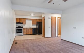 1 bed, 1 bath, 640 sqft, $825, Unit 400 - 3