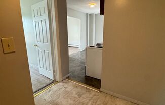 2 beds, 1 bath, $1,500, Unit Unit 17